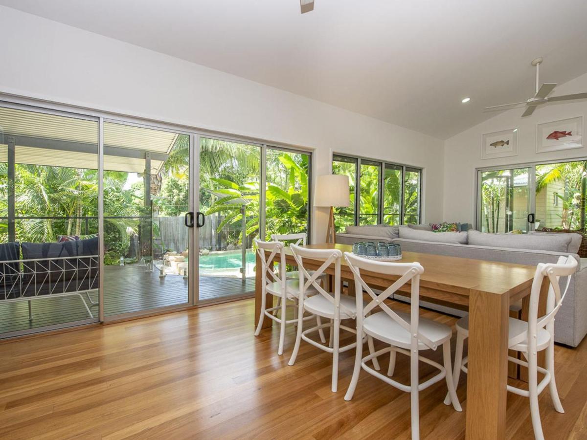 Villa Whispering Palms à Nelly Bay Extérieur photo