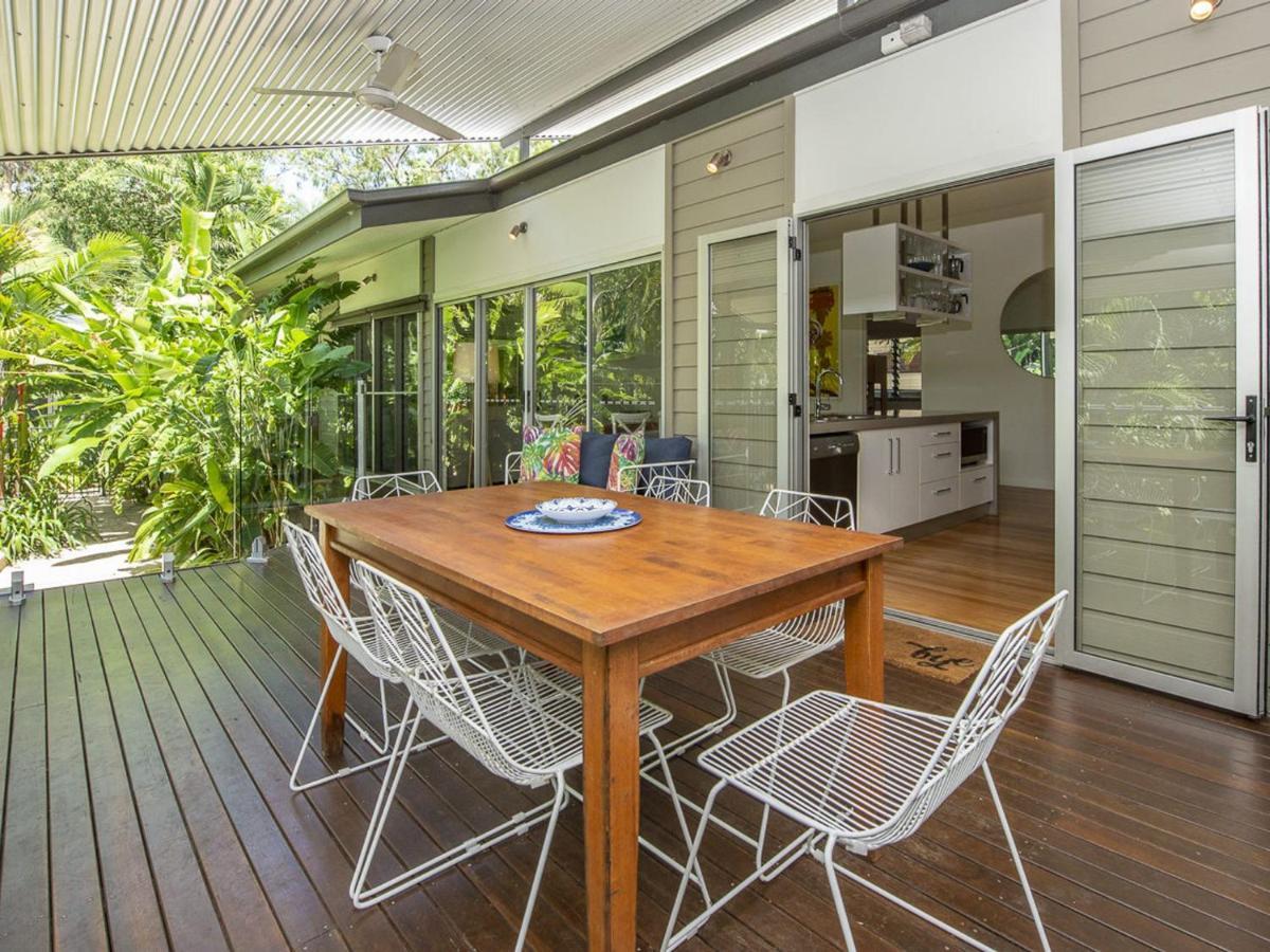 Villa Whispering Palms à Nelly Bay Extérieur photo